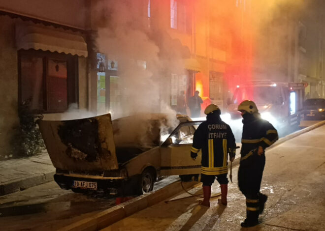 Çorum’da otomobil seyir halindeyken küle döndü